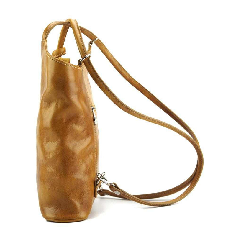 Cloe V shoulder bag